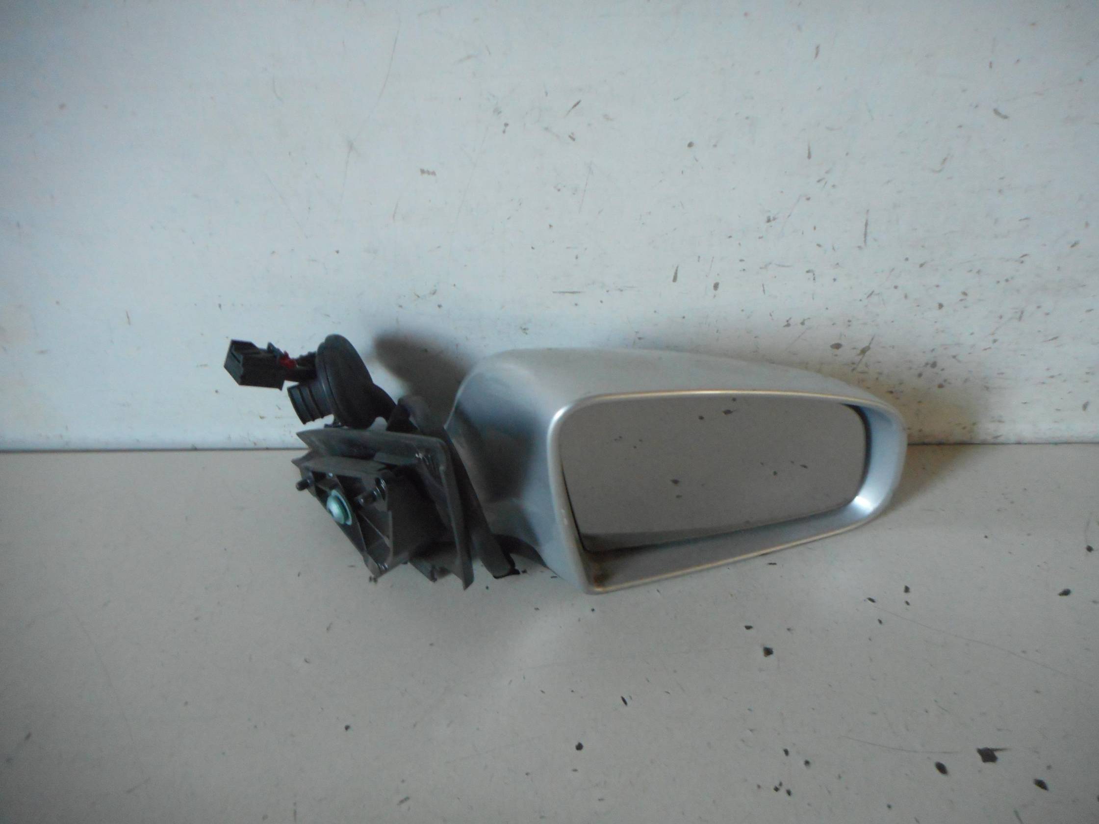 Retrovisore est. regolaz. elettr. dx.